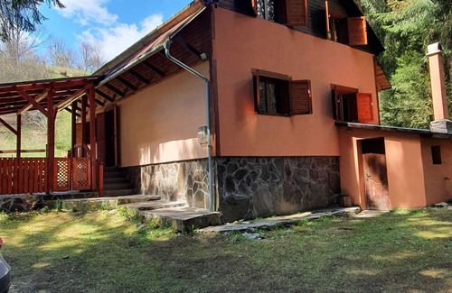 Varsag Cabin | Private vacation home in the middle of the Harghita mountains surrounded by