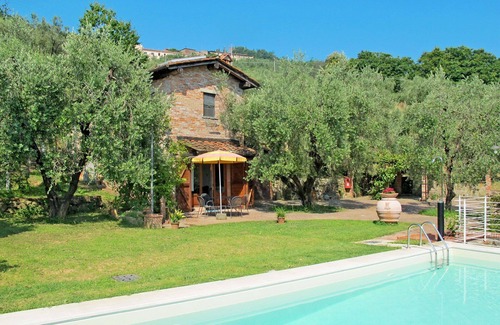 Pieve a Nievole Villa | Private Villa with private pool, internet, hot tub, A/C, TV, patio, pets allowed, panoramic view