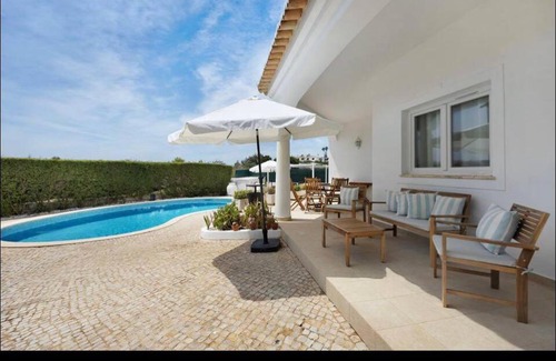 Funchal Villa | PRIVATE VILLA WITH POOL IN LAGOS