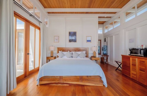 San Pedro Hotel | Private Villa with Private Beach and Pool Ideal for Diving + Snorkeling Buffs!