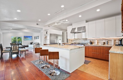 Solana Beach Villa | Private Villa with Pool, Racetrack & Ocean Views.