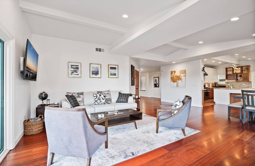 Solana Beach Villa | Private Villa with Pool, Racetrack & Ocean Views.