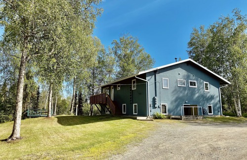 Big Lake Cabin | Private Wooded Acres at Fort Alaska - Sleeps 10 comfortably expandable to18