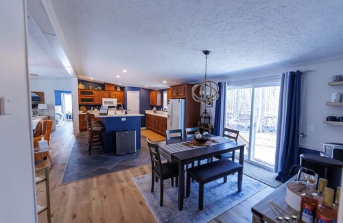 Baileys Harbor House | Private wooded lot- Updated Baileys Harbor Home