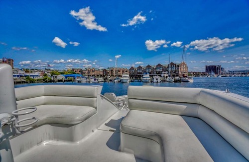 Fells Point Boat Rental | Private yacht at a quiet Fell’s Point marina