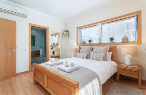 Olhao Apartment | Privilege Apartment Deborah with Rooftop Pool, Village Marina - Olhão