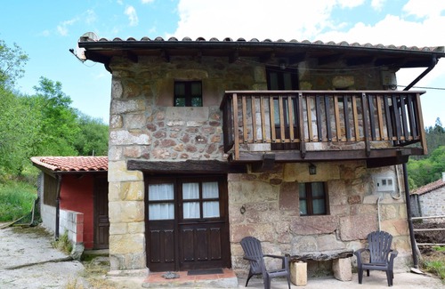 Valdaliga Cottage | Privileged house for its location: in the middle of the MOUNTAIN and only 14km from the BEACH.