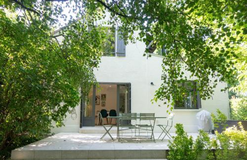 Saint-Hilaire-Saint-Mesmin Villa | Proche ORLEANS - Maison 2 chambres - Accès direct au Bord du Loiret