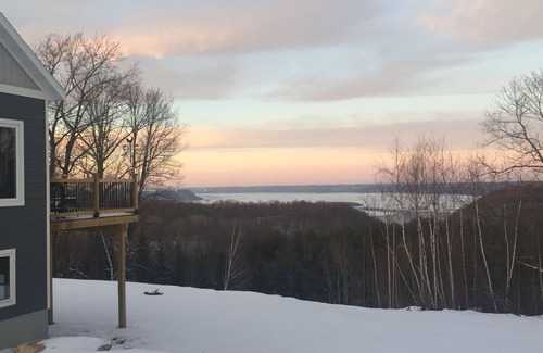 Eastman House | PROMO 10% WEEKLY/20% MONTHLY DISCOUNTnSW Wisconsin, Hypoint’s Mississippi view