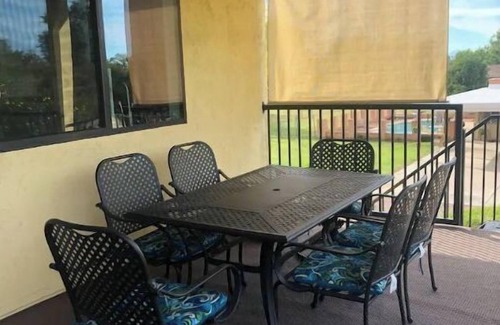 Chandler House | PROMO FOR WEEKLY STAY OF 5%/MONTHLY STAY OF 10% Country Hideaway In The City