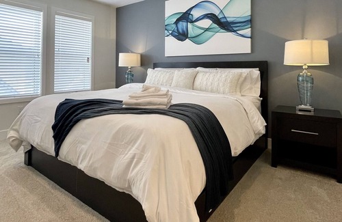Sardis House | Promontory Paradigm - King Bed/Mountain Views/A/C/Self Check-in/ LONG STAYS
