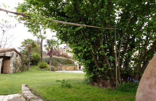 Fontenay-le-Comte Cottage | PROMOTION EARLY JULY -10% - Unusual stone cottage - Swimming pool, garden and park