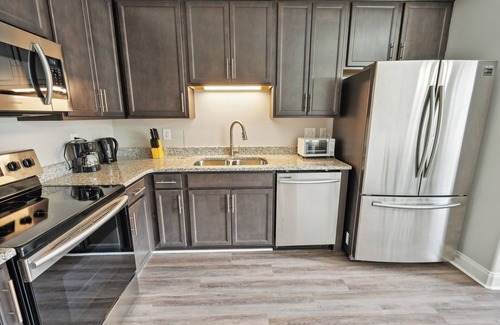 Clarksville Apartment | Properties by Preston I l 2Bd/2Bth Townhome