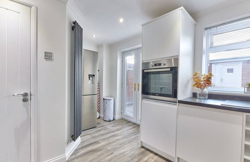 Newcastle-upon-Tyne House | Properties Unique | Kingston
