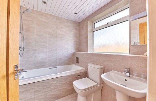 Jesmond Bed & Breakfast | Properties Unique | Dene Rooms Twin 21