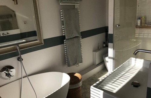 Centre House | Propriété Avec Piscine à 12 min de Paris
