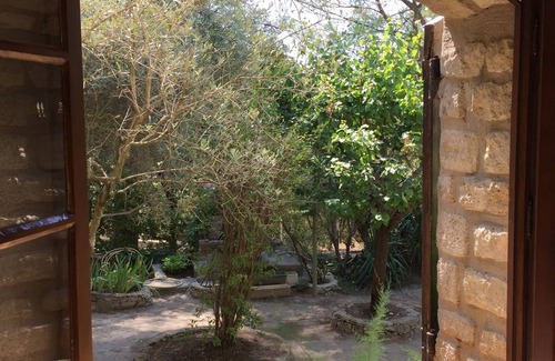 L'Isle-sur-la-Sorgue Cottage | Provencal cottage on the heights of L'Isle sur la Sorgue