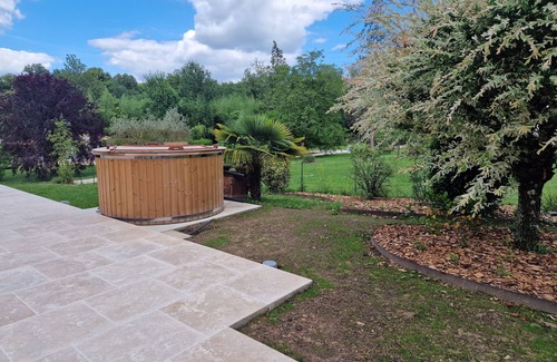 Riberac House | Provencal house with swimming pool in magnificent wooded park in the heart of Périgord