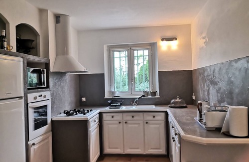 Besse-sur-Issole House | Provence chic, relaxation, Spa, natural pool in a green setting for 2