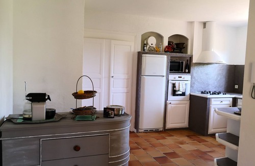 Besse-sur-Issole House | Provence chic, relaxation, Spa, natural pool in a green setting for 2