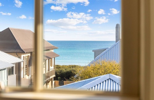 Rosemary Beach Cottage | Providence Carriage in Rosemary Beach, Fully Renovated, 3rd tier from gulf with gulf view