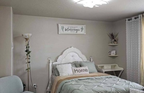 Pasco House | providing spare luxury rooms for rent