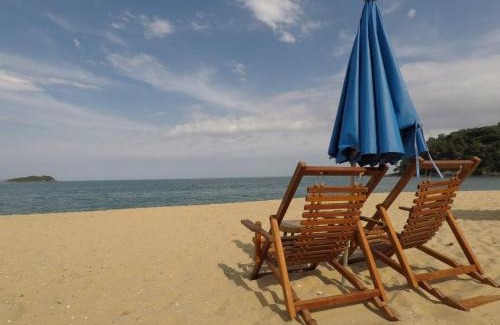 Prumirim House | Prumirim Camping & Chalés