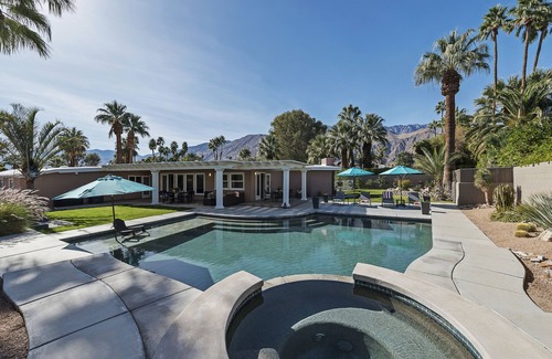 El Mirador House | PS Retreat: Amazing Outdoor Living and Stunning Views. The Ideal PS Retreat