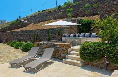 Kea House | Psili Ammos Beach House next to a sandy private beach