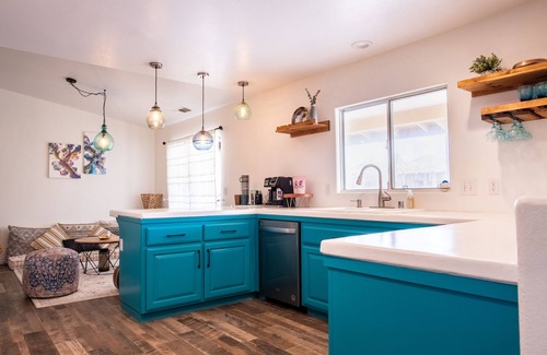 Joshua Tree House | Pueblito: Pool, Park Views, 5min to JTNP & downtown JT
