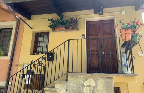Pinerolo Apartment | Pugiol d'la Masca of medieval Pinerolo