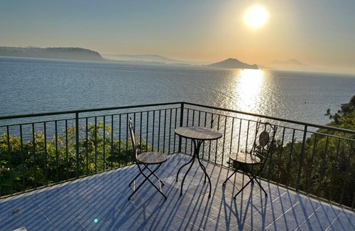Procida Bed & Breakfast | Punta Lingua Relais- Room 1 Sunrise Terrace