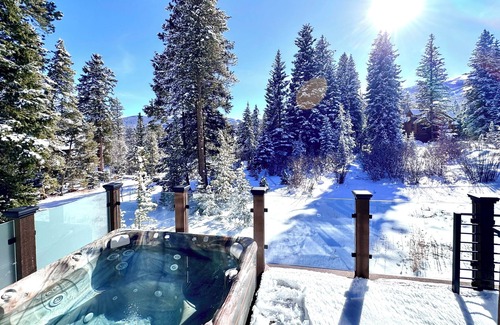 Peak 8 House | Pure Luxury - TRUE Ski-in/Ski-out Mountain Retreat in New, Immaculate Condition
