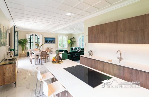 Sitges Villa | Pure Luxury Villa De Los Leones in Sitges Near Sea