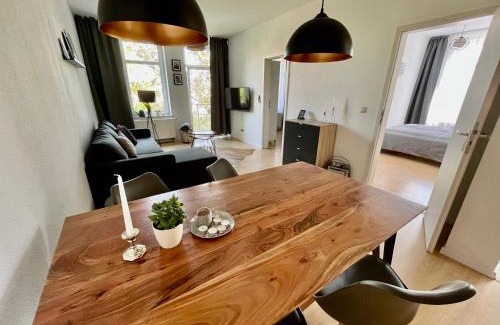 Eutritzsch Apartment | Purer Luxus mit 2 Schlafzimmern, Balkon und Privat-Parkplatz