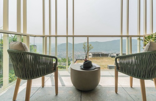 Como Villa | PureView Luxury - 1st Floor, Breakfast & Pool