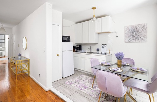 Flatiron District Apartment | Purple Paradise NoMad – 3BD Near Top NYC Attractions