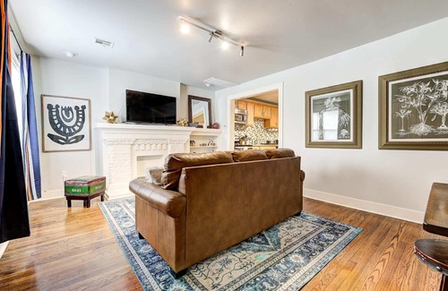 Central Oklahoma City Apartment | Putnam Pad I -near Asian District- just off I-44