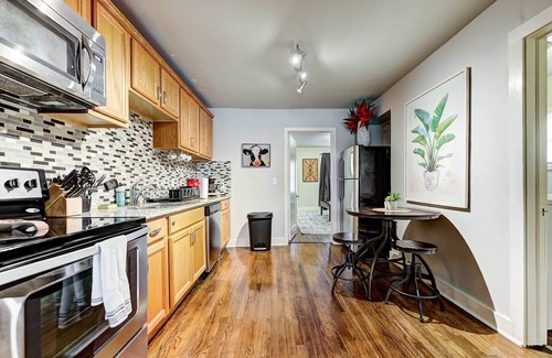 Central Oklahoma City Apartment | Putnam Pad I -near Asian District- just off I-44