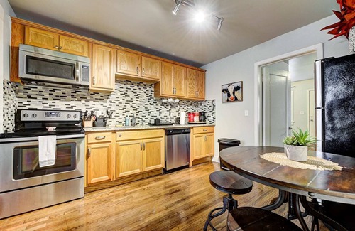 Central Oklahoma City Apartment | Putnam Pad I -near Asian District- just off I-44