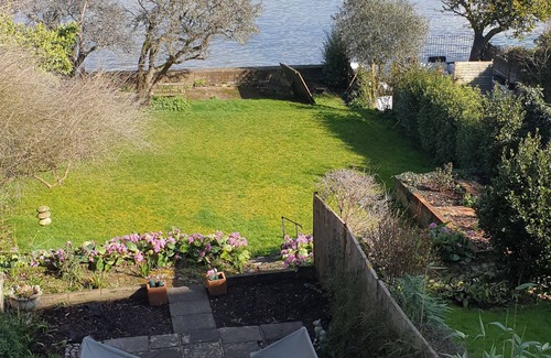 Thamesfield Apartment | Putney, Bright 1 bedroom flat on the river.