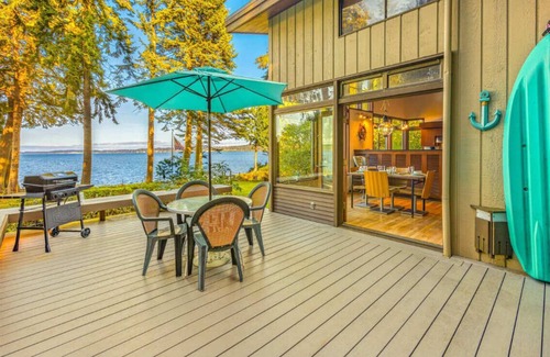 Port Gamble House | Puzzle Point Lodge: Waterfront Haven in Poulsbo