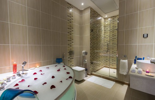 Al-Rawdah Hotel | Q Suites Jeddah By EWA