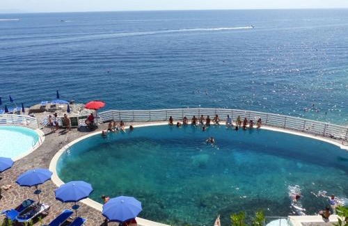 Capo D'arco Apartment | Quadrilocale Capo d'Arco - Goelba