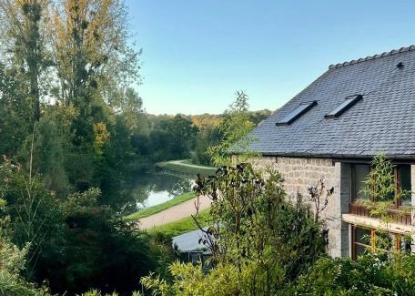 Lehon House | Quai du Val is a Charming Pet and Family Friendly Riverside Gite in Lehon close to Dinan Sleeps 7