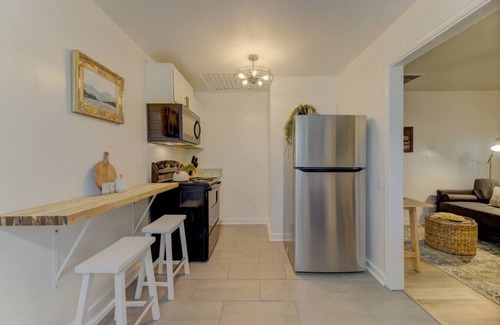 Earlewood Condo | Quaint 1 BR Apt | Mins from ZOO, USC & FT Jackson