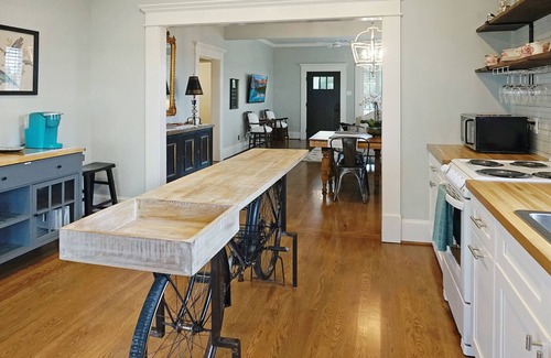 Brenham House | Quaint 1920's Bungalow in a beautiful rural setting.