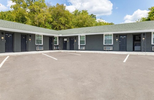 Nashville Hotel | Quaint 1BR 10 Min From Nashville