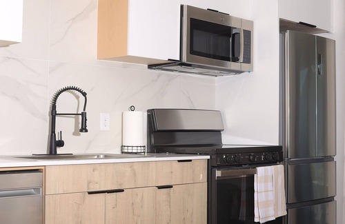 Peak's Suburban Addition Apartment | Quaint and Cozy