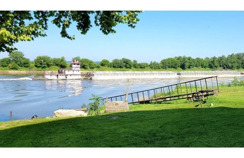 St. Joseph Cabin | Quaint and peaceful waterfront cabin UNIT #2